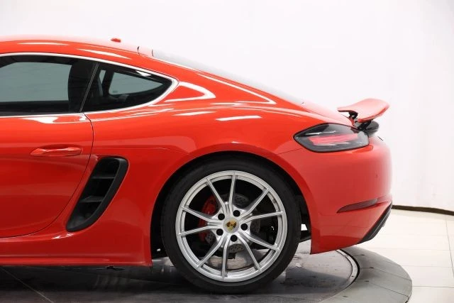 2017 Porsche 718 Cayman S - Image 10 of 31