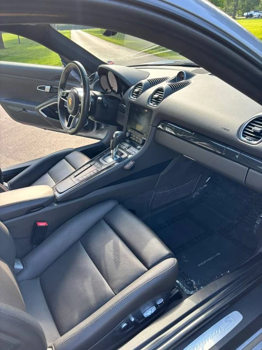 2017 Porsche 718 Cayman S - Image 10 of 18