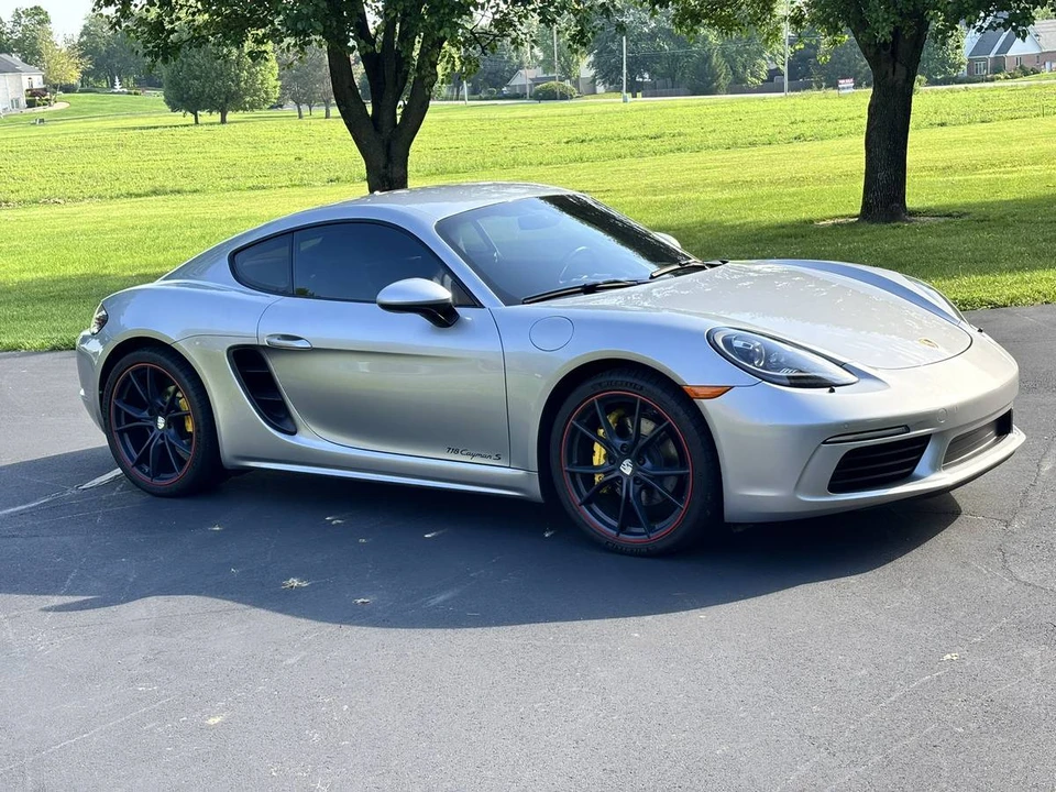 2017 Porsche 718 Cayman S - Image 5 of 18