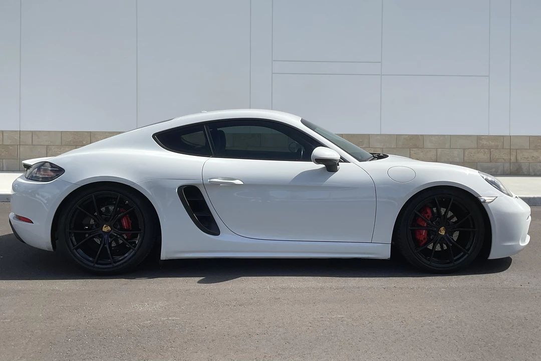 2017 Porsche 718 Cayman S - Image 3 of 8