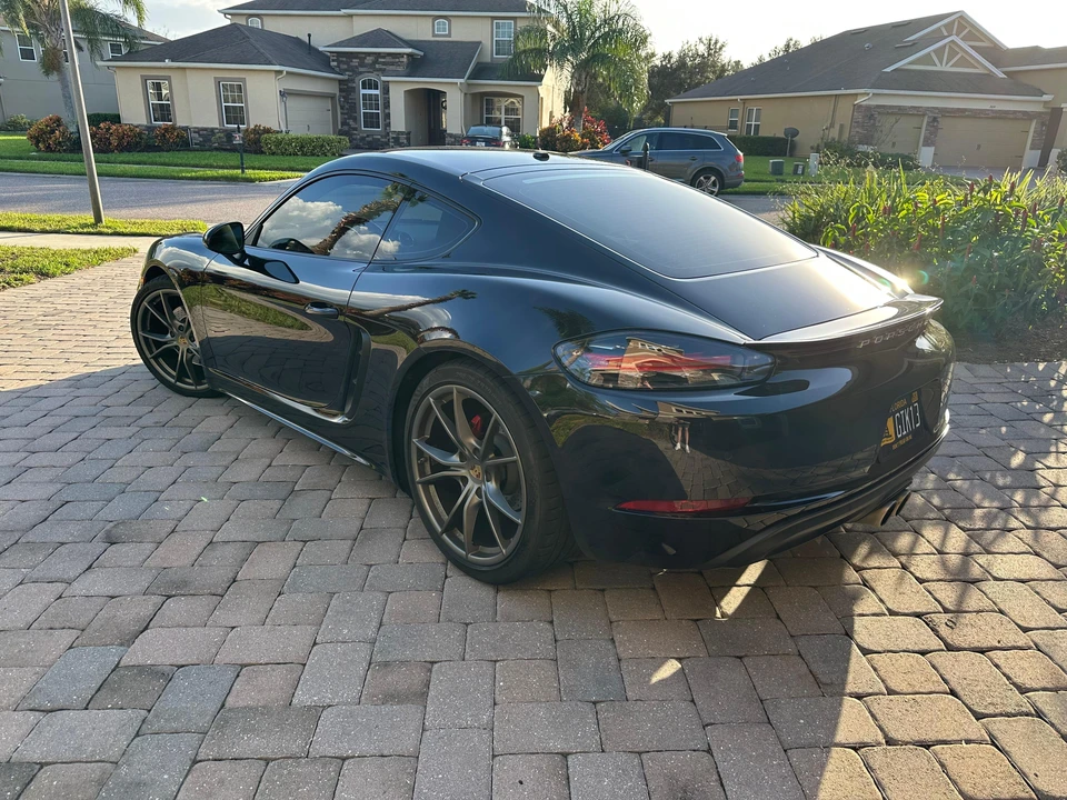 2017 Porsche 718 Cayman S - Image 8 of 31