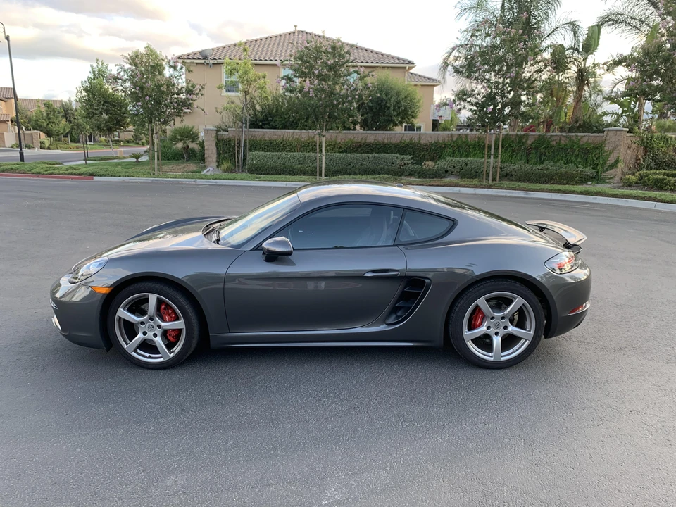 2017 Porsche 718 Cayman S - Image 12 of 31