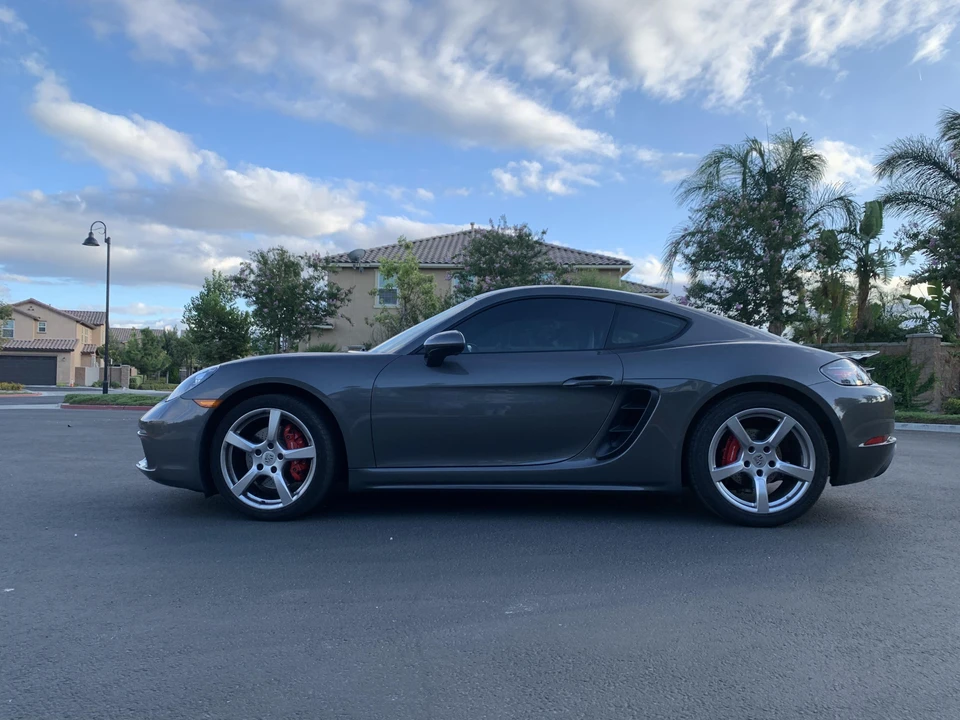2017 Porsche 718 Cayman S - Image 13 of 31