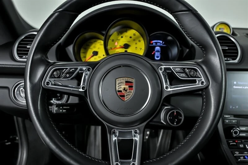 2017 Porsche Cayman - Image 25 of 31