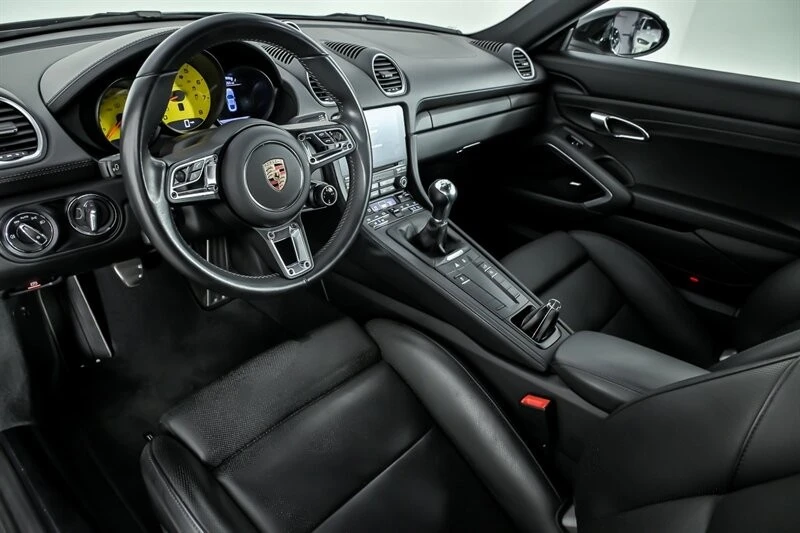2017 Porsche Cayman - Image 19 of 31