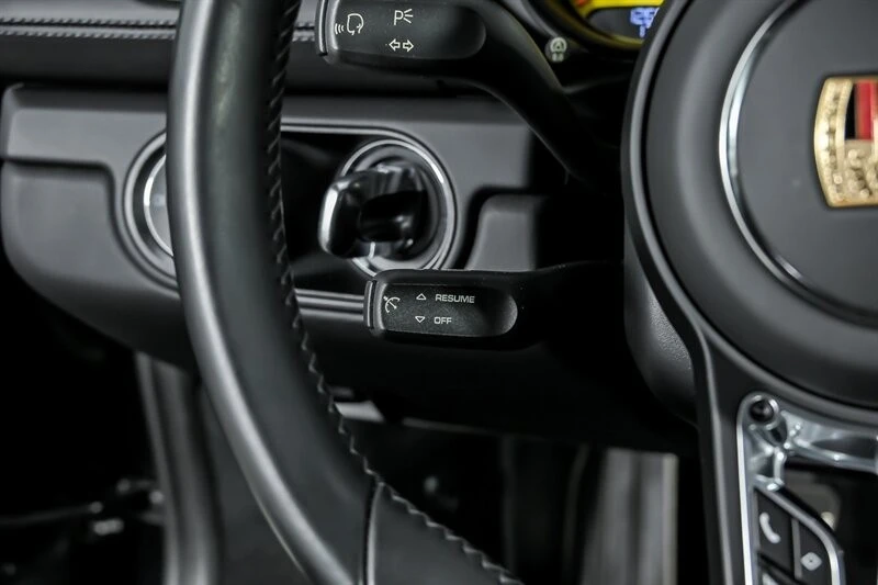 2017 Porsche Cayman - Image 27 of 31