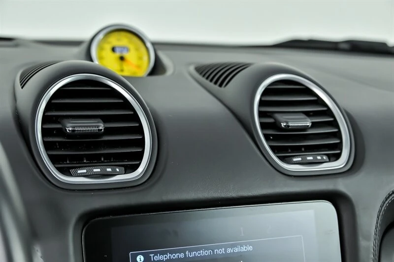 2017 Porsche Cayman - Image 30 of 31