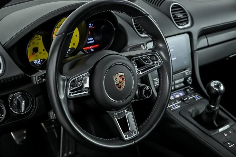 2017 Porsche Cayman - Image 22 of 31