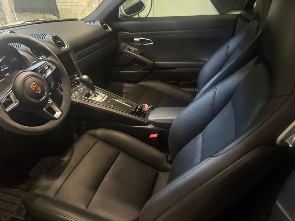 2017 Porsche 718 Cayman - Image 6 of 7