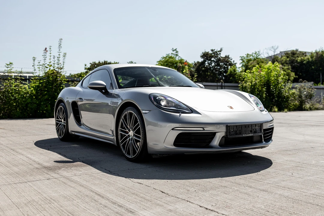 2017 Porsche 718 Cayman S - Image 9 of 31