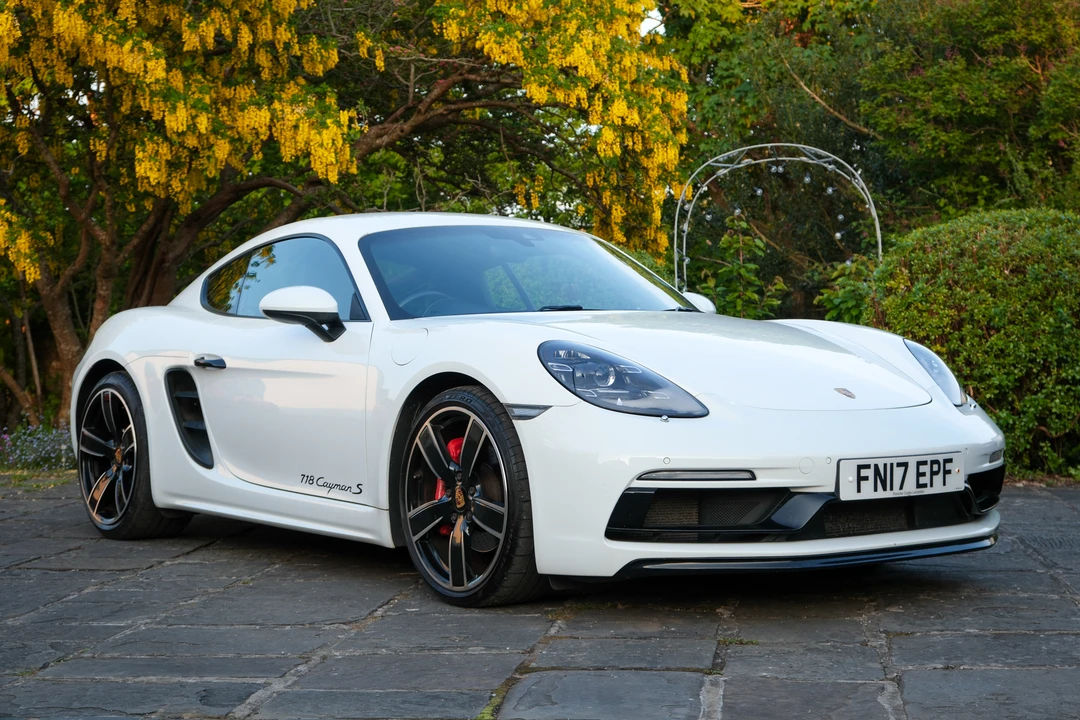 2017 Porsche 718 Cayman S - Image 8 of 31