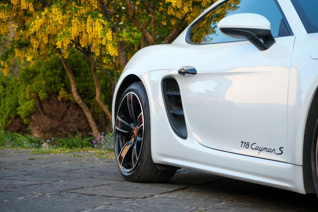 2017 Porsche 718 Cayman S - Image 28 of 31