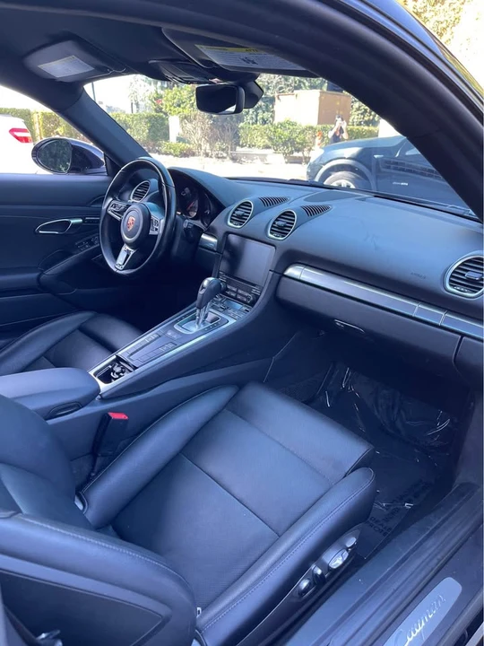 2017 Porsche 718 Cayman - Image 8 of 11
