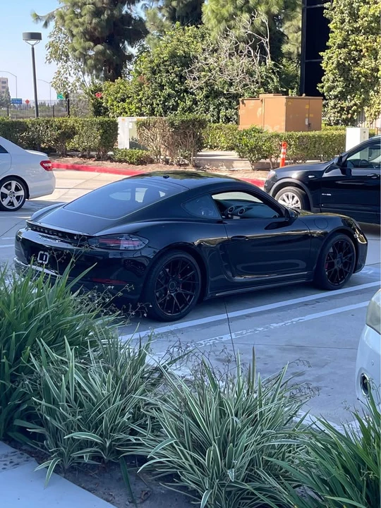2017 Porsche 718 Cayman - Image 4 of 11