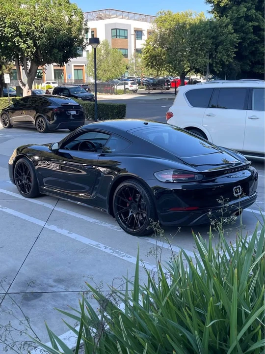 2017 Porsche 718 Cayman - Image 3 of 11