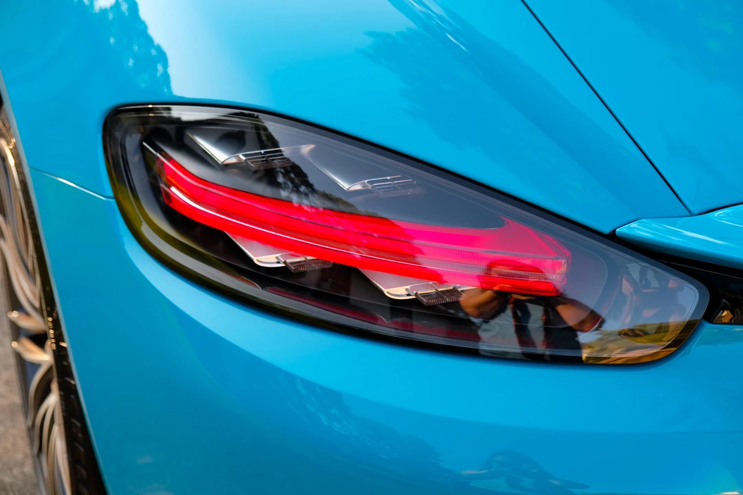 2017 Porsche 718 Cayman - Image 16 of 31