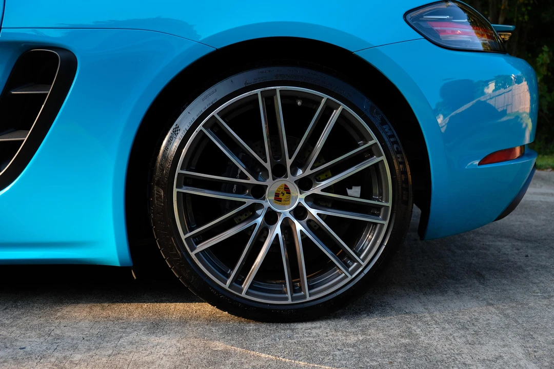 2017 Porsche 718 Cayman - Image 28 of 31