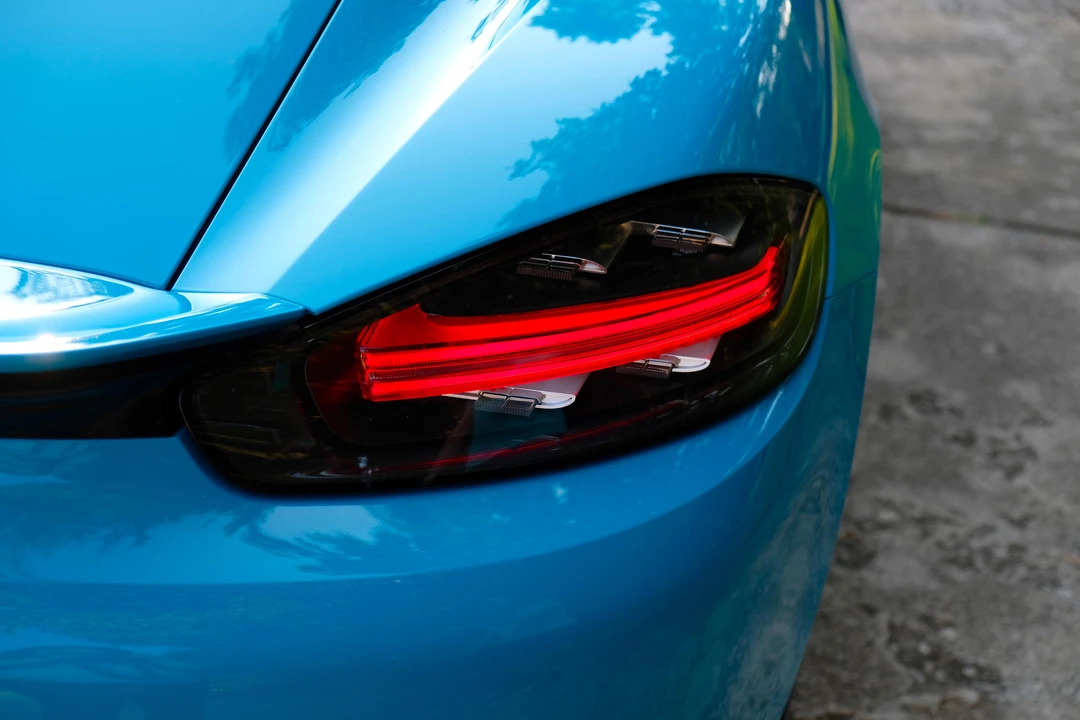 2017 Porsche 718 Cayman - Image 19 of 31