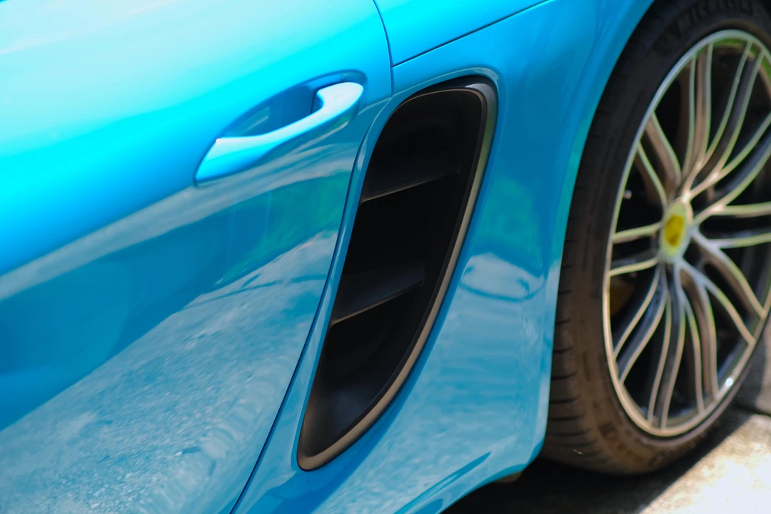2017 Porsche 718 Cayman - Image 15 of 31