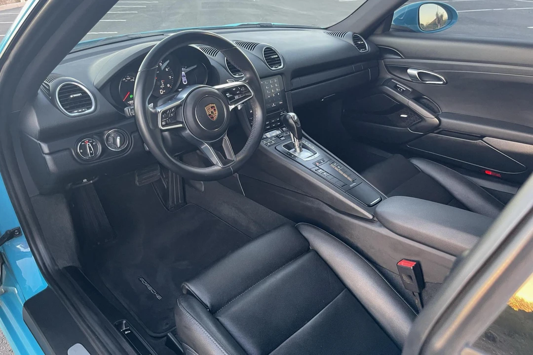 2017 Porsche 718 Cayman - Image 8 of 11