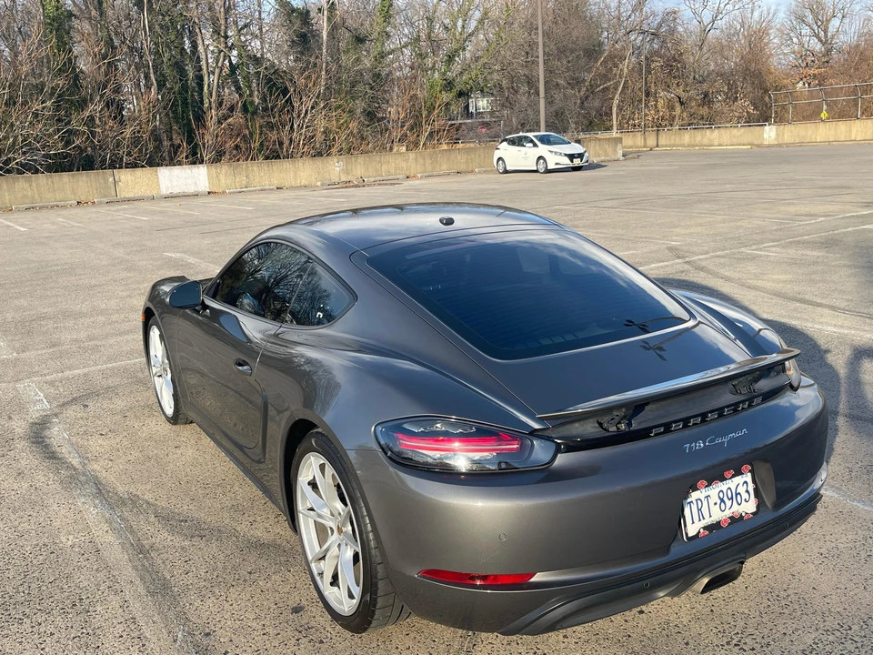 2017 Porsche 718 Cayman - Image 30 of 31