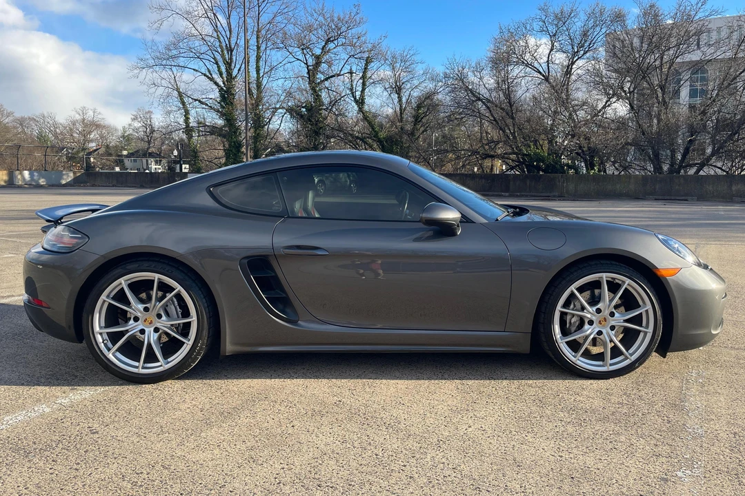 2017 Porsche 718 Cayman - Image 3 of 31