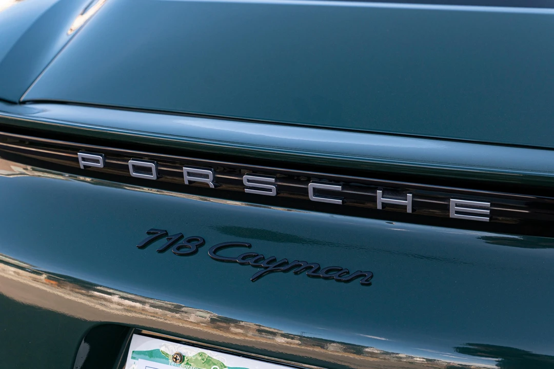 2017 Porsche 718 Cayman - Image 10 of 31