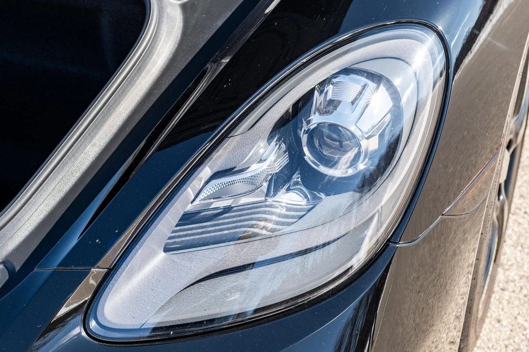 2017 Porsche 718 Cayman - Image 19 of 31