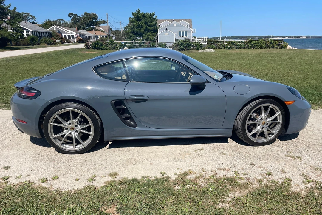 2017 Porsche 718 Cayman - Image 3 of 31
