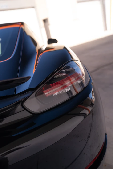 2017 Porsche 718 Cayman - Image 18 of 31