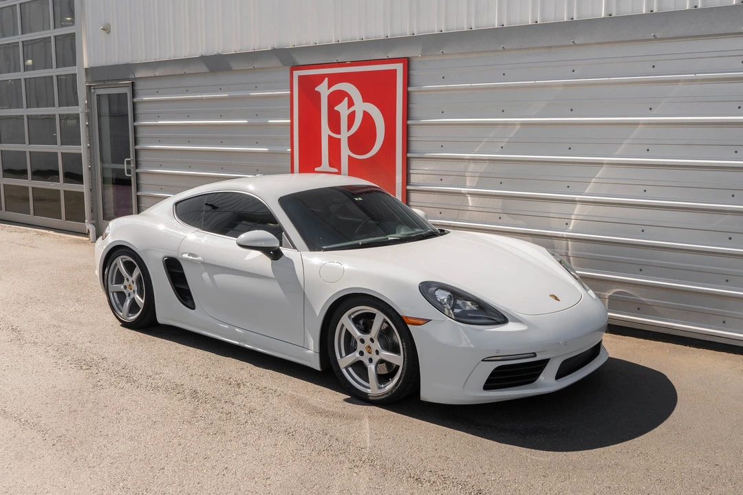 2017 Porsche Cayman - Image 14 of 31