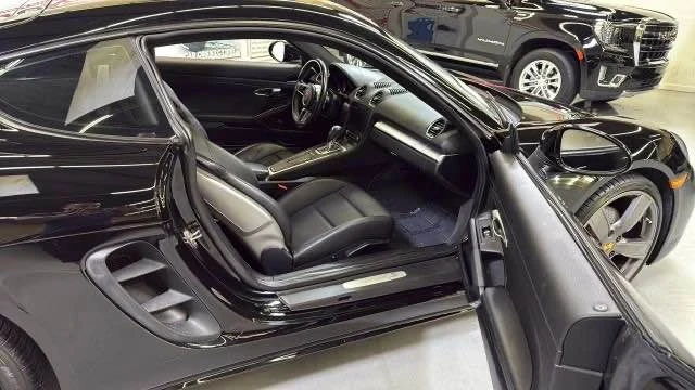 2017 Porsche 718 Cayman - Image 9 of 13