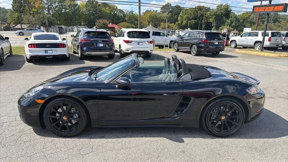 2017 Porsche 718 Boxster - Image 9 of 15