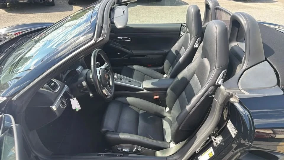 2017 Porsche 718 Boxster - Image 10 of 15