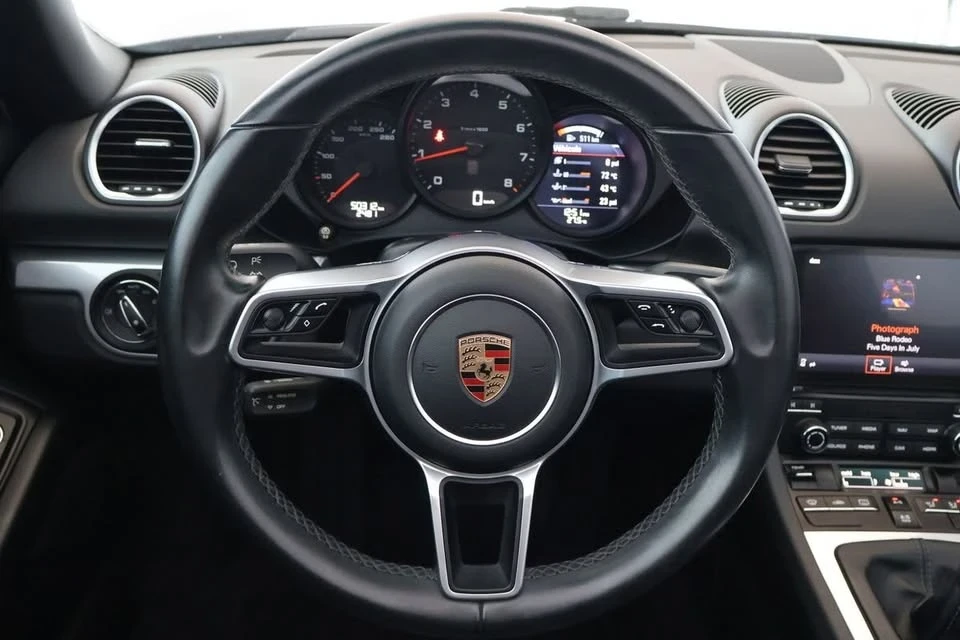 2017 Porsche 718 Boxster - Image 9 of 20