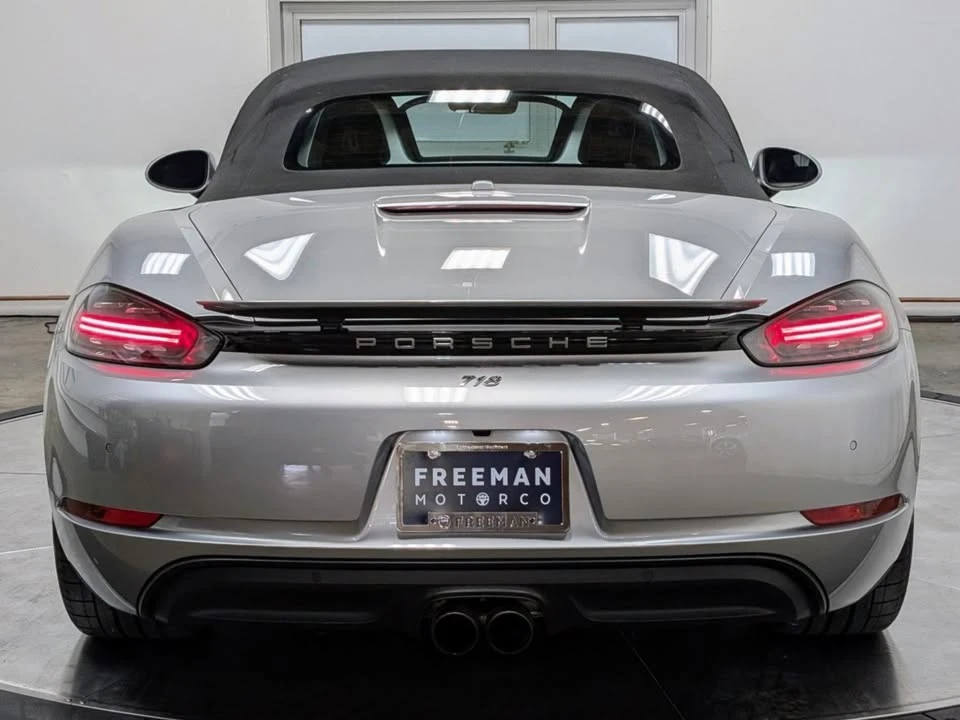 2017 Porsche 718 Boxster - Image 8 of 20
