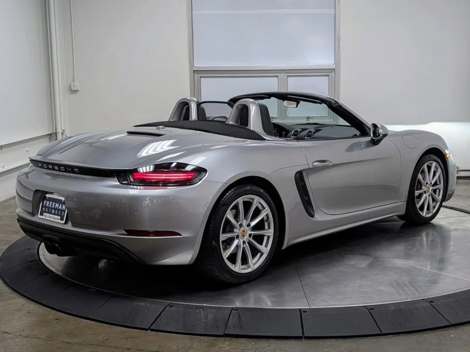 2017 Porsche 718 Boxster - Image 17 of 20