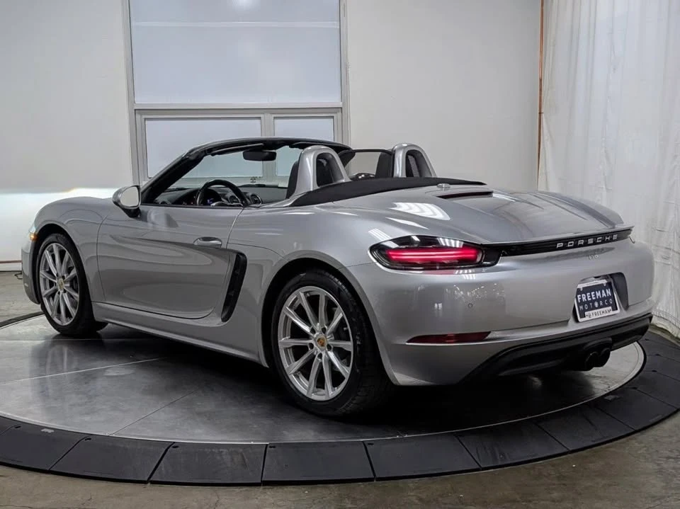 2017 Porsche 718 Boxster - Image 15 of 20