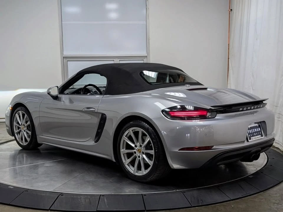 2017 Porsche 718 Boxster - Image 7 of 20