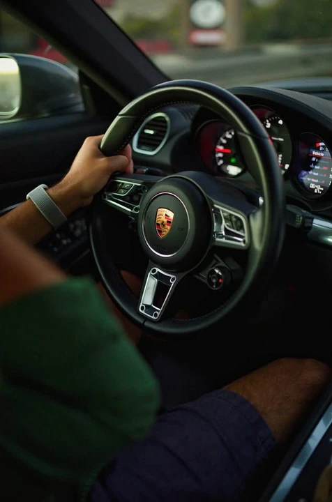 2017 Porsche 718 Cayman - Image 5 of 12