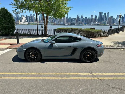 2017 Porsche 718 Cayman Base
