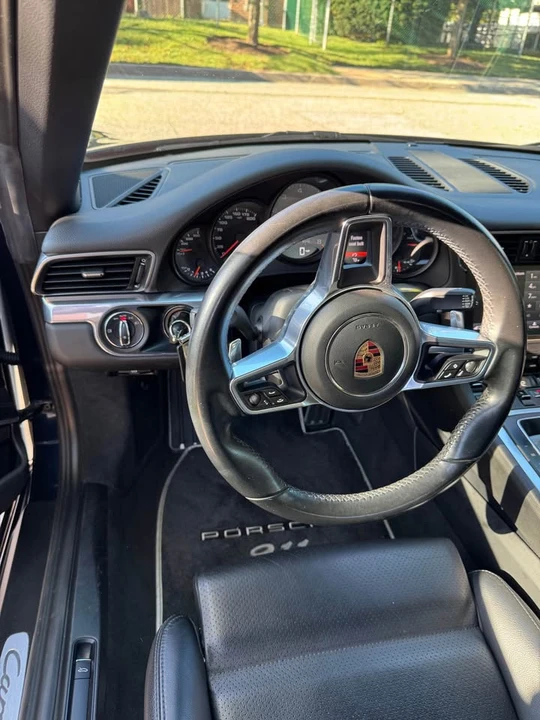 2017 Porsche 911 - Image 7 of 10