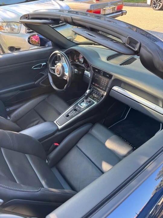 2017 Porsche 911 - Image 5 of 10