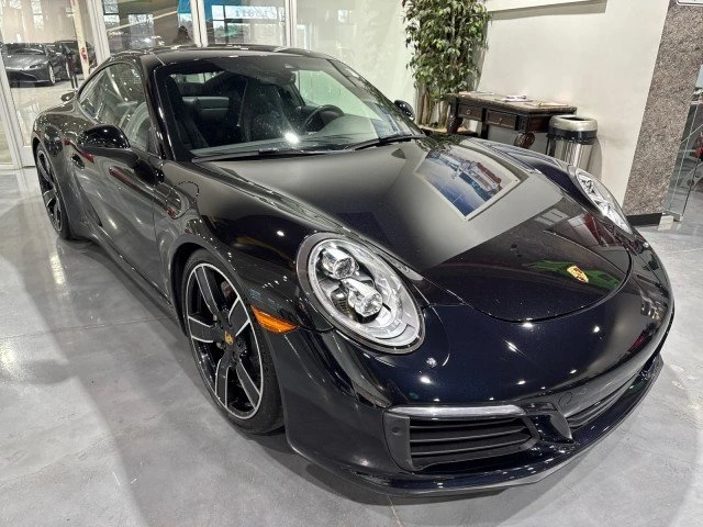 2017 Porsche 911 - Image 17 of 20