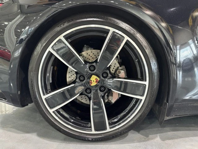 2017 Porsche 911 - Image 14 of 20