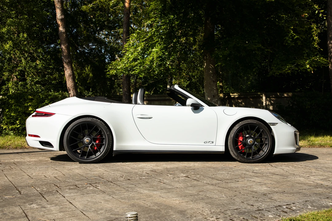 2017 Porsche 991 Carrera GTS - Image 8 of 31