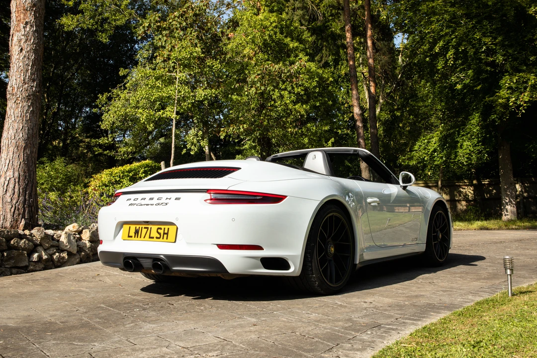 2017 Porsche 991 Carrera GTS - Image 25 of 31