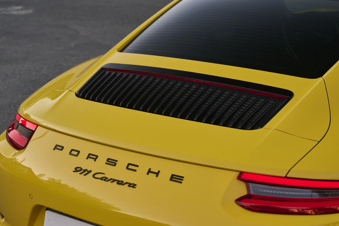 2017 Porsche 991 Carrera - Image 28 of 31