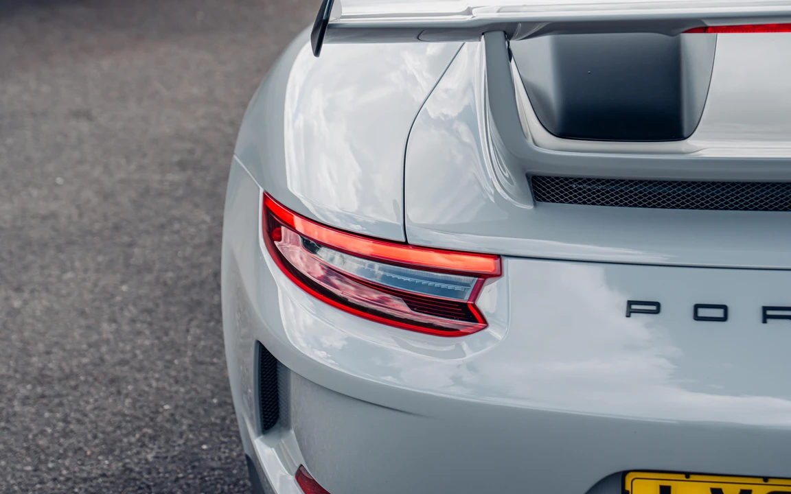 2017 Porsche 991 GT3 - Image 17 of 31