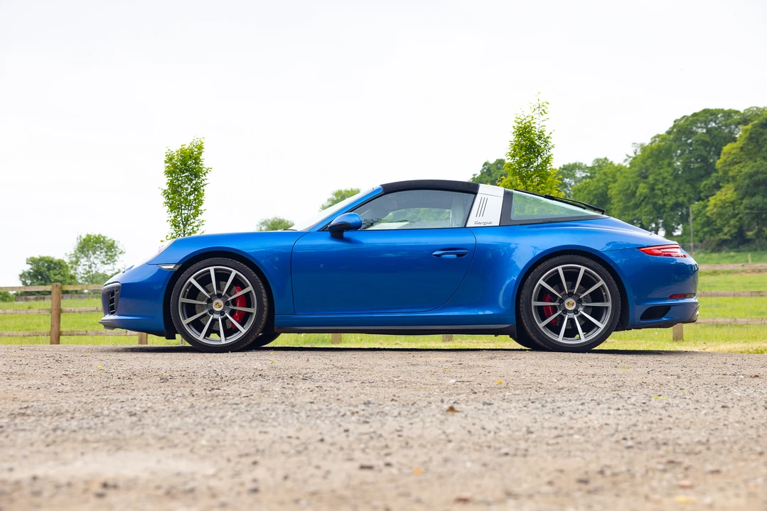 2017 Porsche 991 Targa 4 & 4S - Image 8 of 31